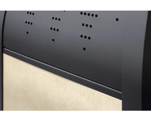 Detailní pohled na kamna na dřevo s větracími otvory