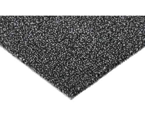 Detailní záběr černé filtrační pěnové rohože