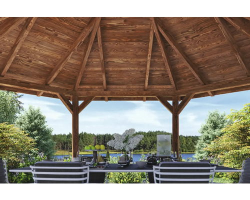 Dřevěný zahradní pavilon se stolem a židlemi na zahradě