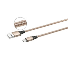 USB kabel s konektory USB-A a USB-C