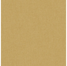 Zlatá tapeta s jemnou texturou pro dekoraci stěn.