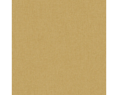 Zlatá tapeta s jemnou texturou pro dekoraci stěn.