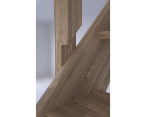 Detail dřevěné konstrukce s perodrážkou