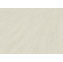 Světlá dřevěná podlaha s kresbou dřeva