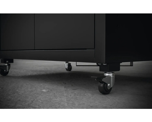 Kolečka pod skříňkou pro snadnější pohyb