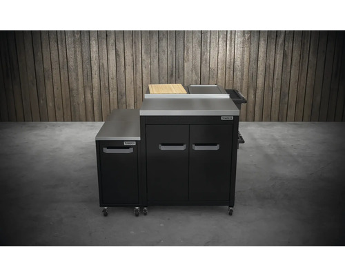 Grilovací kuchyně s pracovní deskou a skříněmi