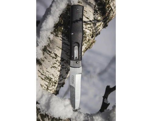 Zavírací nůž s kovovou čepelí a černou rukojetí