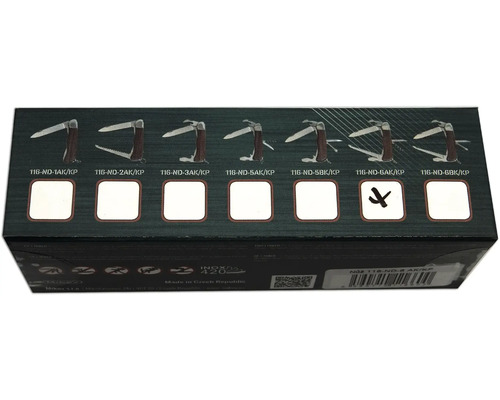 Balení s různými kapesními noži