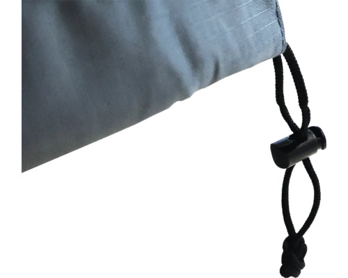 Detailní pohled na kryt se stahovací šňůrkou