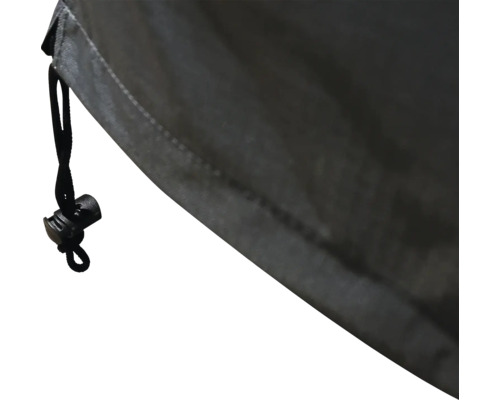 Detailní záběr ochranného krytu se stahovací šňůrkou