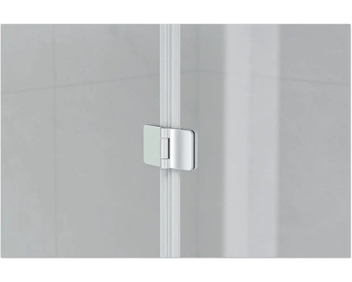 Detailní pohled na kování sprchového koutu