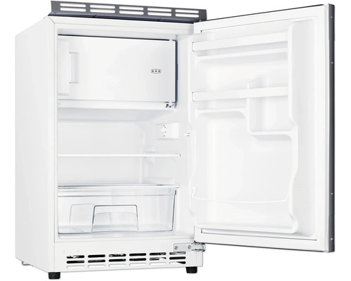 Bílá chladnička s otevřenými dveřmi