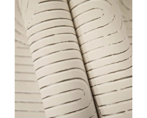 Role tapety s pruhovaným vzorem