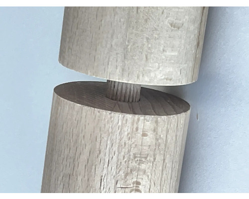 Detail dřevěného spoje s čepy