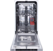 Otevřená myčka s koši na nádobí