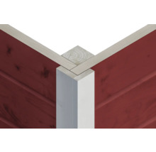 Detail rohu dřevěného domu s rohovým sloupkem