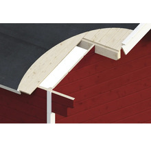 Detailní pohled na dřevěný dům se střešní konstrukcí