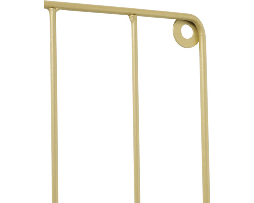 Detail kovové nástěnné police s montážním okem