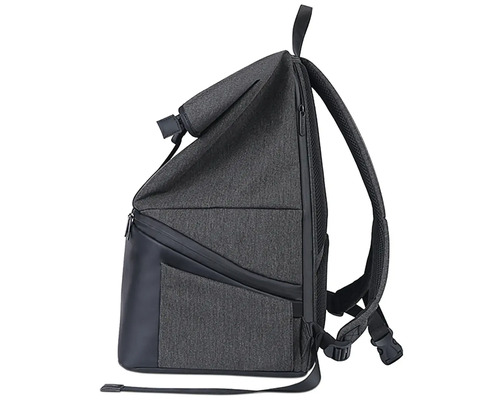 Šedý batoh s popruhy a zipem