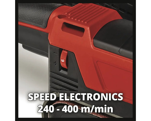 Detailní pohled na pásovou brusku s elektronickou regulací otáček.