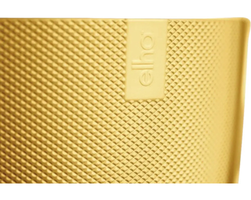 Detail květináče s kosočtvercovým vzorem a logem Elho