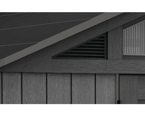 Detailní pohled na zahradní domek s větrací mřížkou