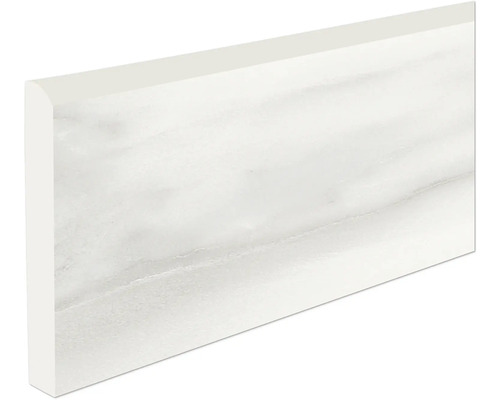 Bílá keramická soklová lišta se vzhledem mramoru