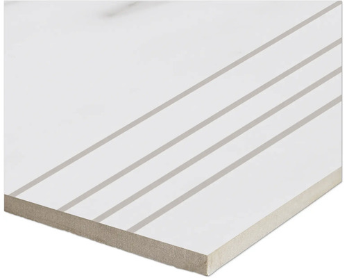 Bílá obkládačka se vzorem proužků