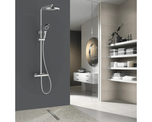 Sprchová souprava s hlavovou a ruční sprchou v koupelně