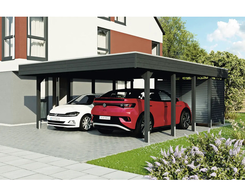 Přístřešek pro auto se dvěma zaparkovanými auty před domem