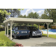 Dvojitý dřevěný carport se dvěma zaparkovanými auty na zahradě