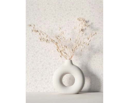 Dekorativní sušené květiny v kulaté váze