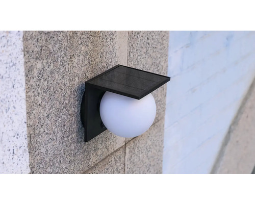 Solární nástěnné svítidlo s kulatým tvarem lampy