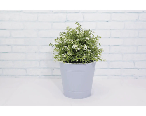 Umělá rostlina v květináči