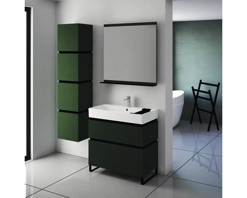 Koupelna s umyvadlovou skříňkou, zrcadlovou skříňkou a vysokou skříňkou