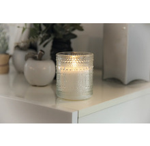 Dekorativní svíčka ve sklenici s puntíkovým vzorem