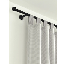 Kovová záclonová tyč se závěsy