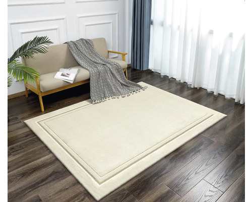 Béžový obdélníkový koberec do obývacího pokoje s okrajem