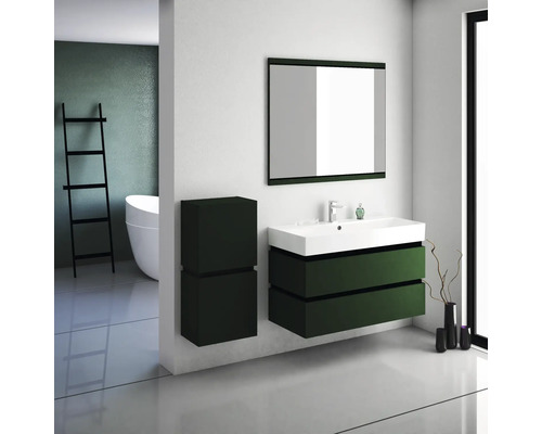 Koupelna s umyvadlovou skříňkou, zrcadlovou skříňkou a vysokou skříňkou