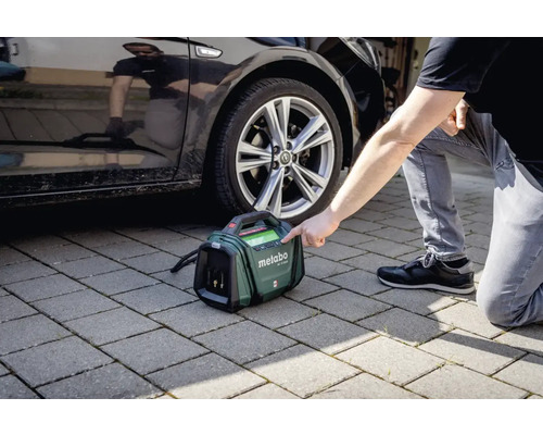 Logo Metabo. Akumulátorový kompresor Metabo pro nahuštění pneumatiky automobilu.