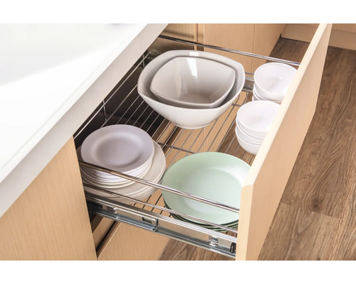 Výsuvná skříňka s nádobím