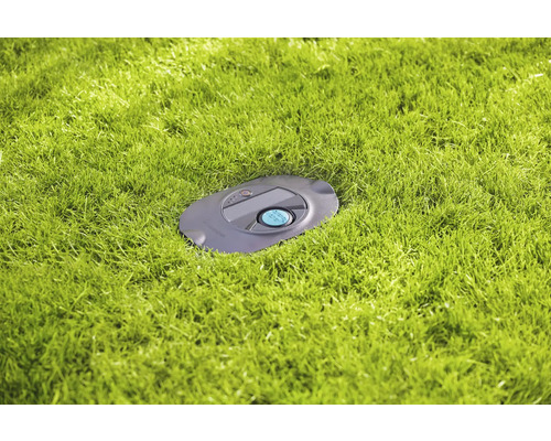 Robotická sekačka Gardena na trávníku