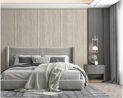 Světlá ložnice s postelí, nočním stolkem a tapetou