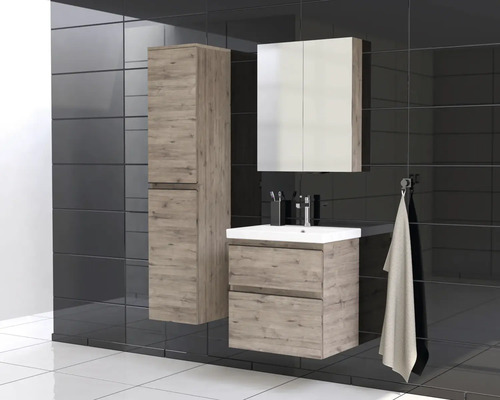 Koupelna s umyvadlem, zrcadlovou skříňkou a vysokou skříňkou v moderním designu