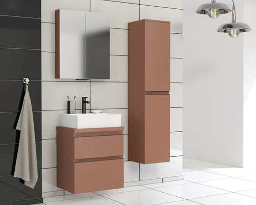 Koupelna s umyvadlovou skříňkou, zrcadlovou skříňkou a vysokou skříňkou