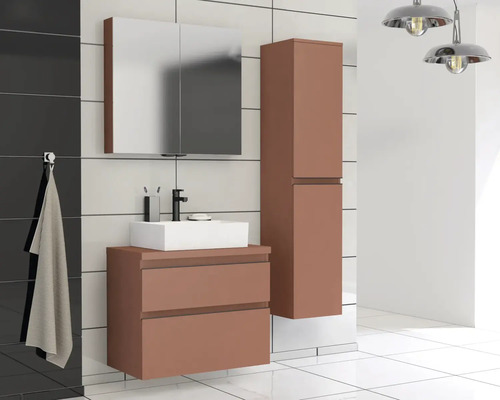 Koupelna s umyvadlovou skříňkou, zrcadlovou skříňkou a vysokou skříňkou