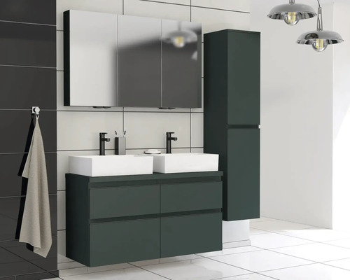 Moderní koupelna s dvojitým umyvadlem, zrcadlovou skříňkou a vysokou skříní pro stylové zařízení