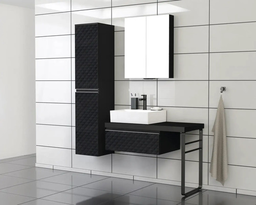 Koupelna s umyvadlovou skříňkou, zrcadlovou skříňkou a vysokou skříňkou v moderním designu