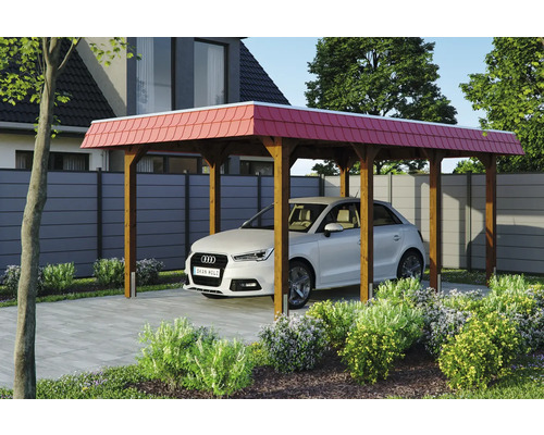 Dřevěný carport s červenou střechou a autem