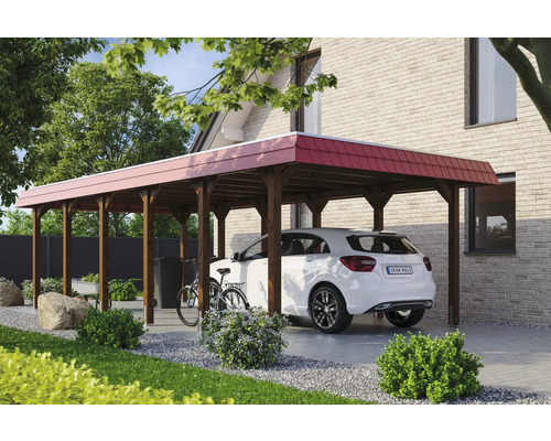 Přístřešek na auto SKAN HOLZ Spreewald s červeným obložením vč. kotev pro sloupky, EPDM membrána, 396 x 893 cm, ořech Dřevěný přístřešek pro auto s červenou střechou vedle domu s bílým autem pod ním